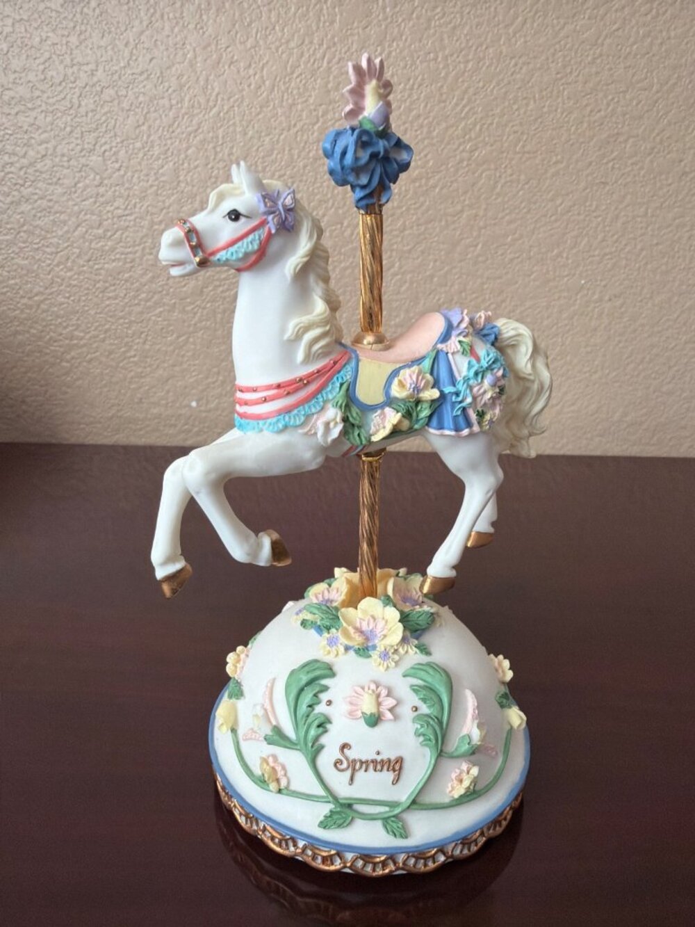 SFMB Spring Horse Carousel Music Box NIB Plays Younger Than Springtime 4" - Picture 3 of 17